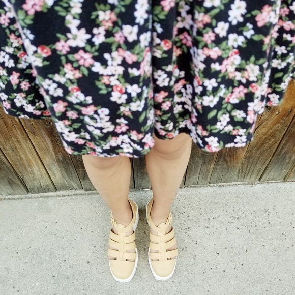 Beige Chunky Platform 90s Grunge look Summer Shoes - Picture 3 of 5